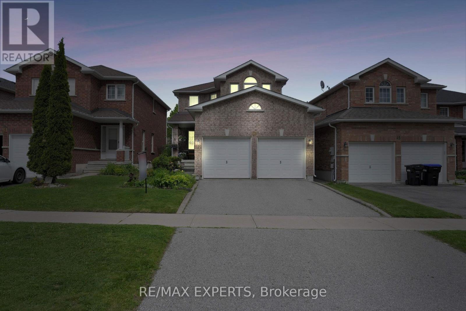 43 BUCHANAN DRIVE, New Tecumseth (Alliston)
