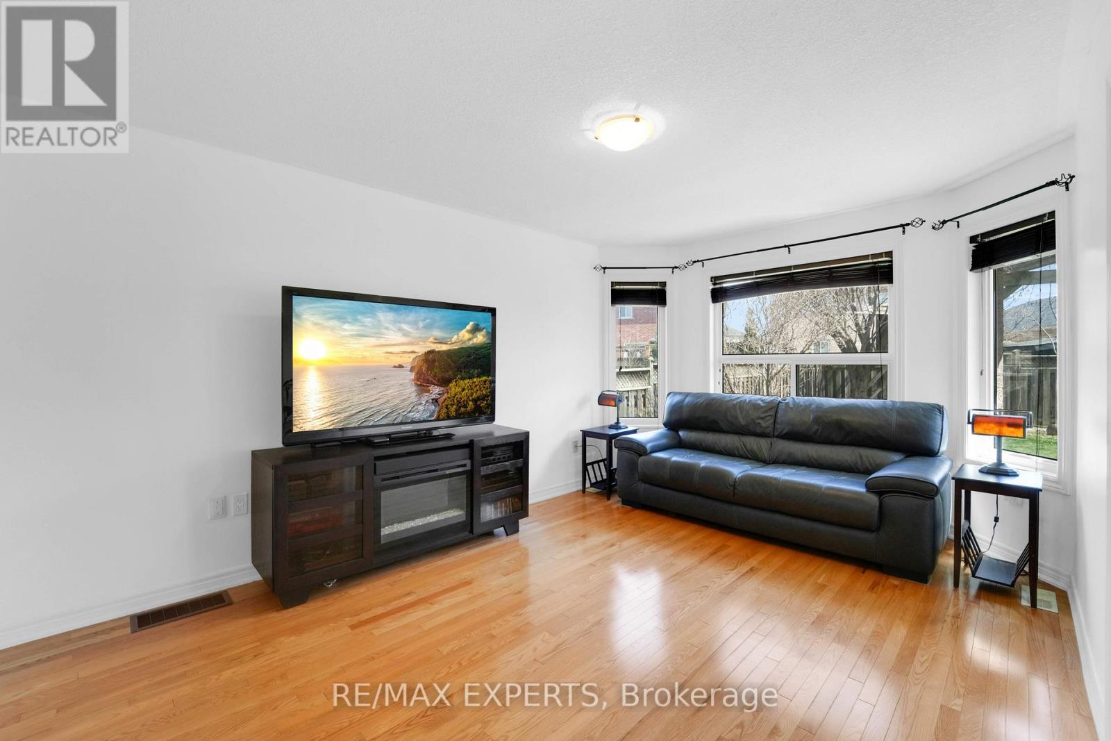 43 BUCHANAN DRIVE - 14