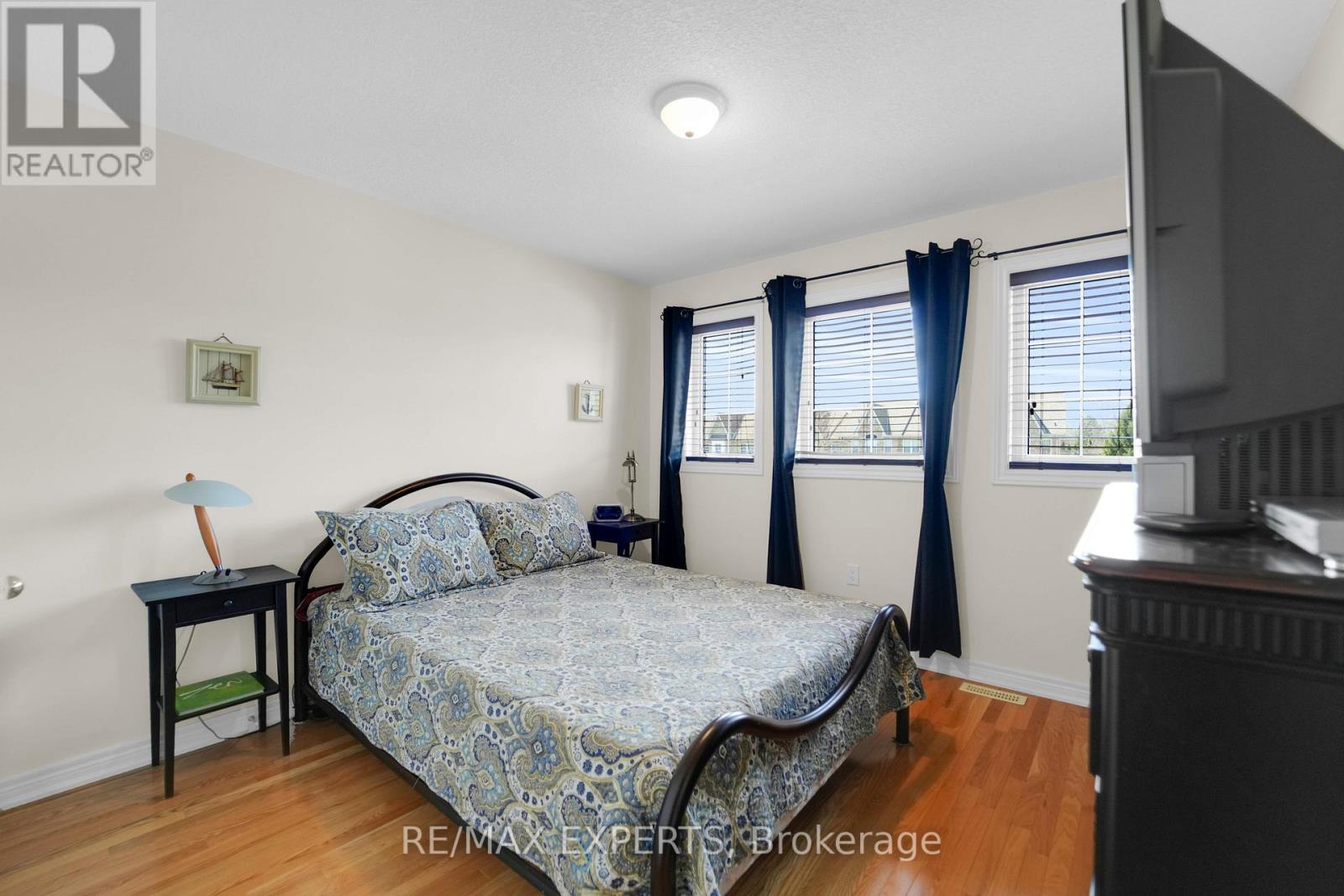 43 BUCHANAN DRIVE - 23