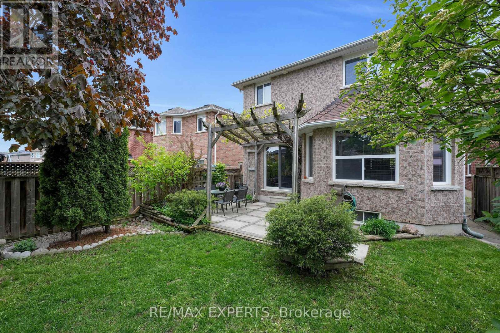43 BUCHANAN DRIVE - 37