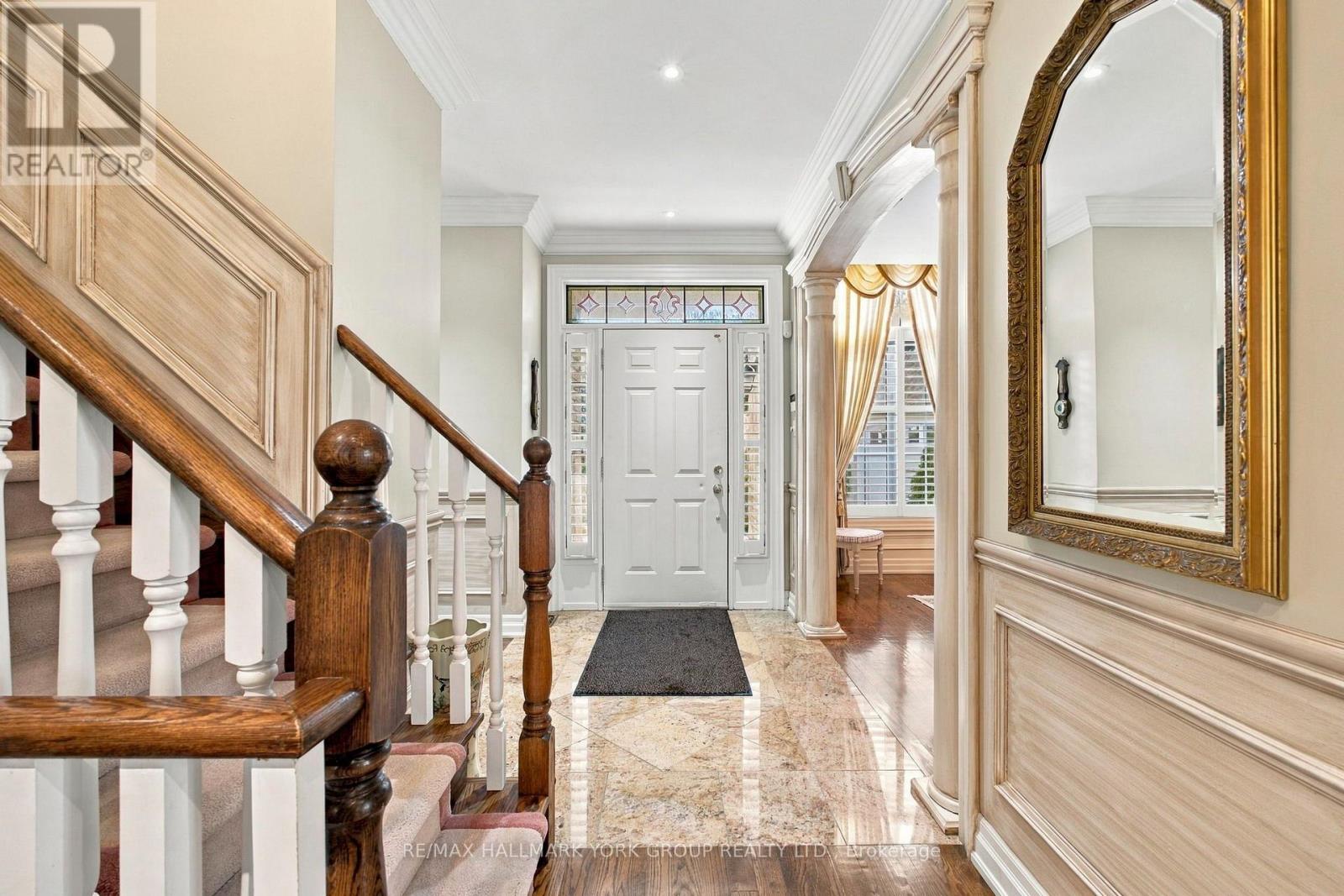 422 FALCONWOOD HOLLOW, Aurora (Aurora Estates) — photo 5