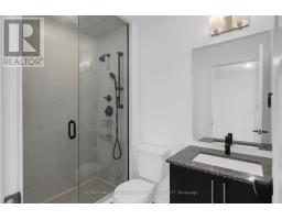 30 Pumpkin Corner Crescent, Barrie, ON L9J0T6 Photo 11