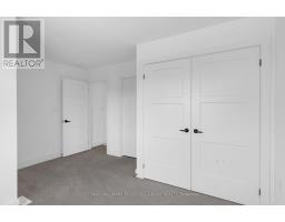 30 Pumpkin Corner Crescent, Barrie, ON L9J0T6 Photo 12