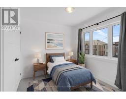 30 Pumpkin Corner Crescent, Barrie, ON L9J0T6 Photo 13