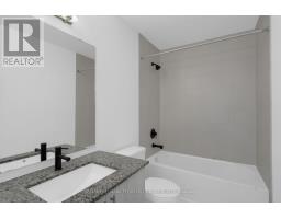 30 Pumpkin Corner Crescent, Barrie, ON L9J0T6 Photo 14