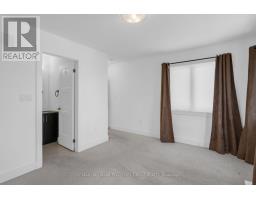30 Pumpkin Corner Crescent, Barrie, ON L9J0T6 Photo 9