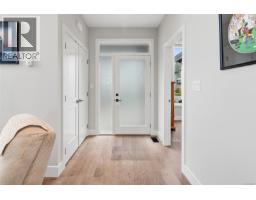 Living room - 2040 Rivers Crossing Se, Langford, BC V9B0S6 Photo 8