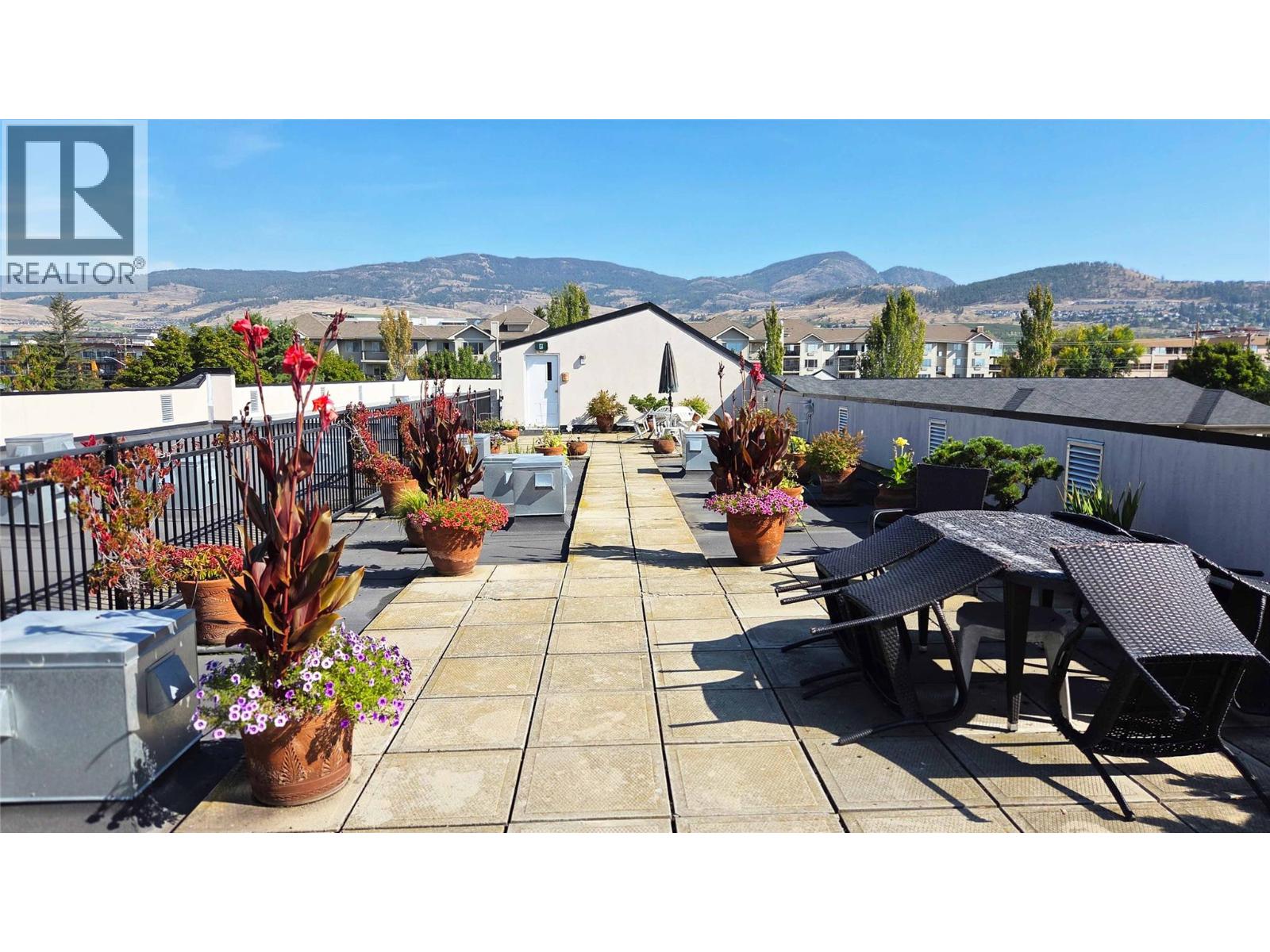 #204 255 Aurora Crescent - 14