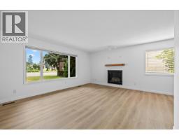 2pc Ensuite bath - 748 Hollywood Road N, Kelowna, BC V1X5Y7 Photo 6