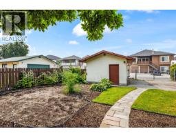 748 Hollywood Road N, Kelowna, BC V1X5Y7 Photo 32