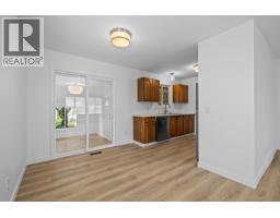 Primary Bedroom - 748 Hollywood Road N, Kelowna, BC V1X5Y7 Photo 7