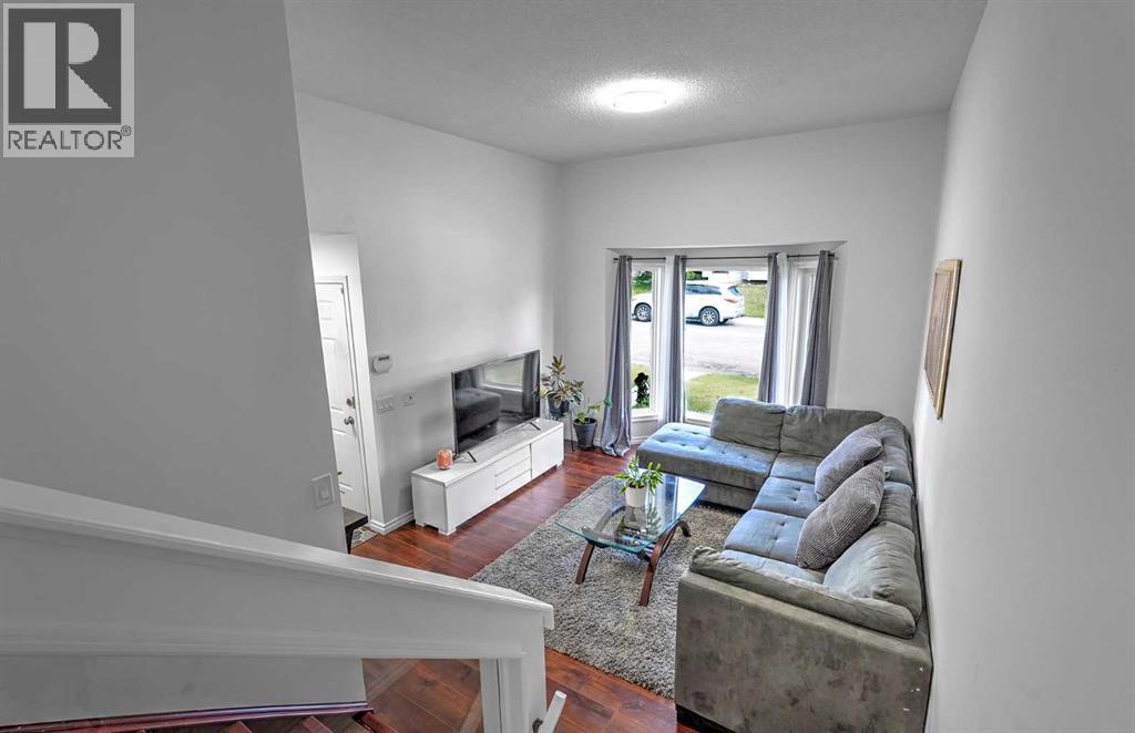 72 Martindale Close NE - photo 9