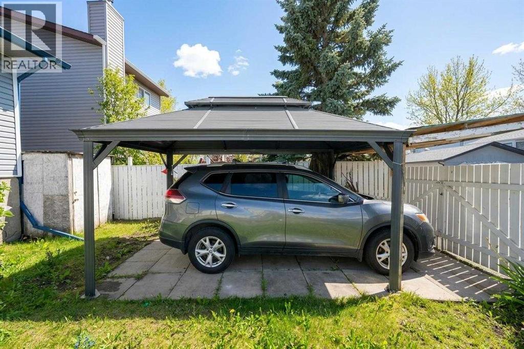 72 Martindale Close NE - photo 38