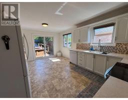 Bedroom 2 - #upper - 640 Pinewood Drive, Peterborough, ON K9K1L2 Photo 6