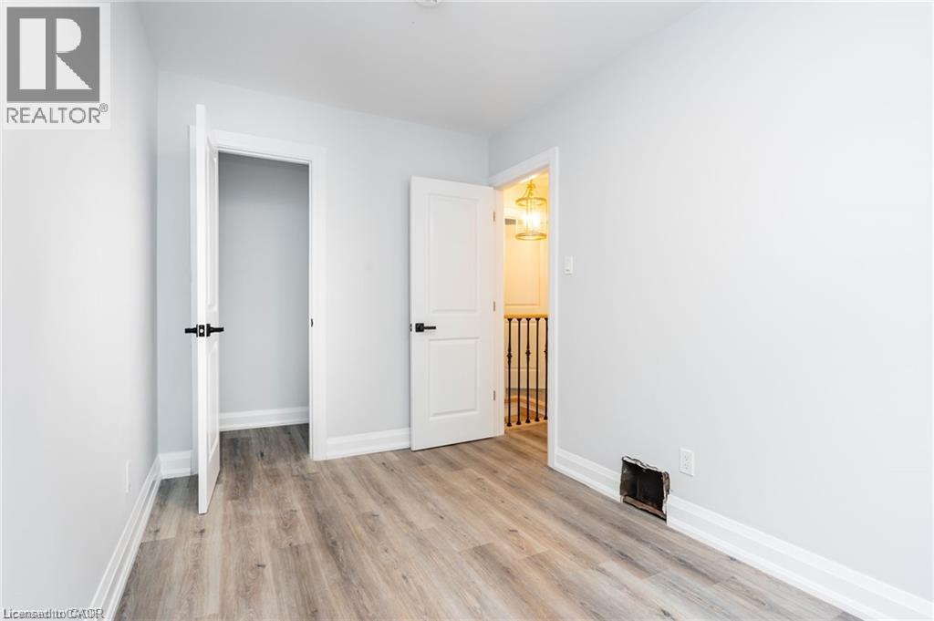 100 ROSETHORN Avenue - 21