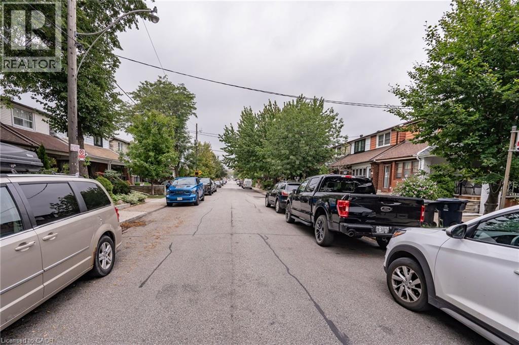 100 ROSETHORN Avenue - 38