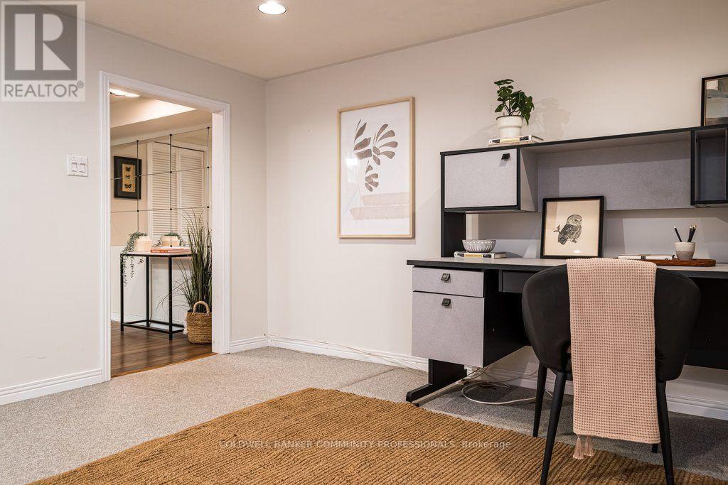 6 COTTONWOOD COURT - 25
