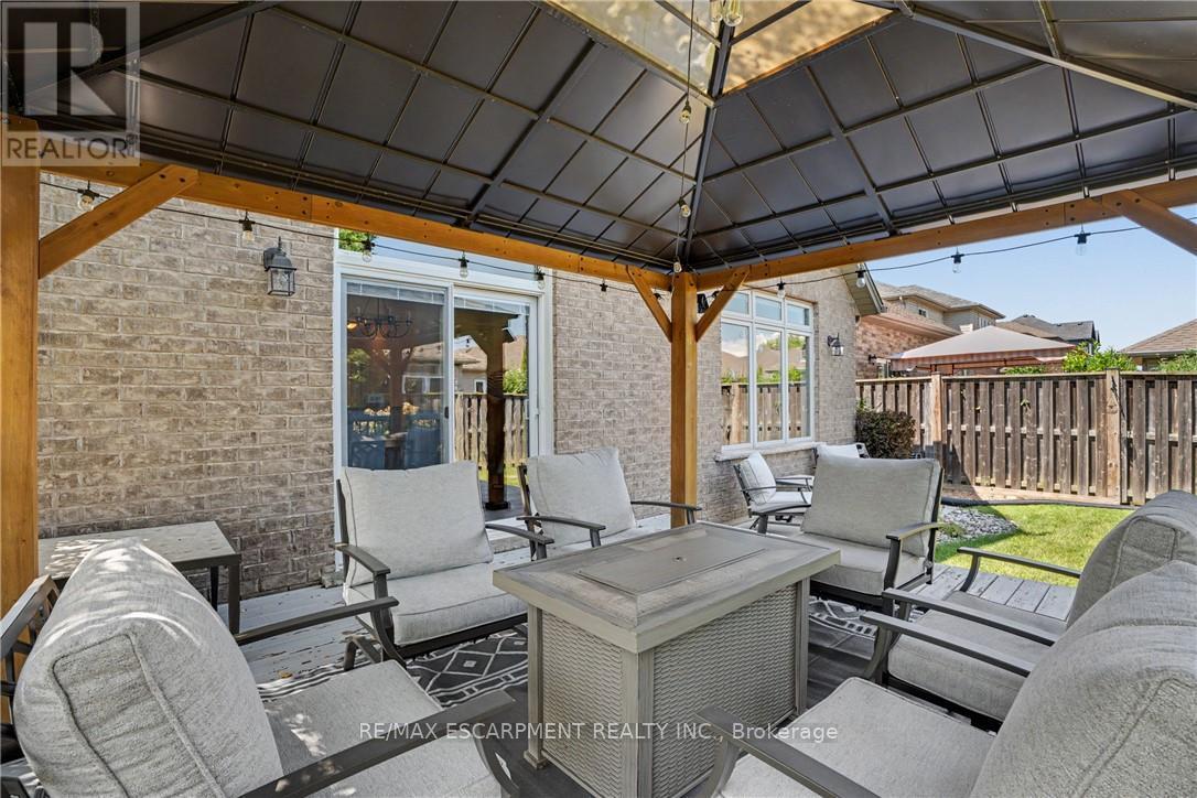 12 SILVERWOOD AVENUE - 34
