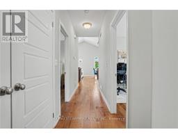 Bathroom - 12 Silverwood Avenue, Welland, ON L3C0B7 Photo 7