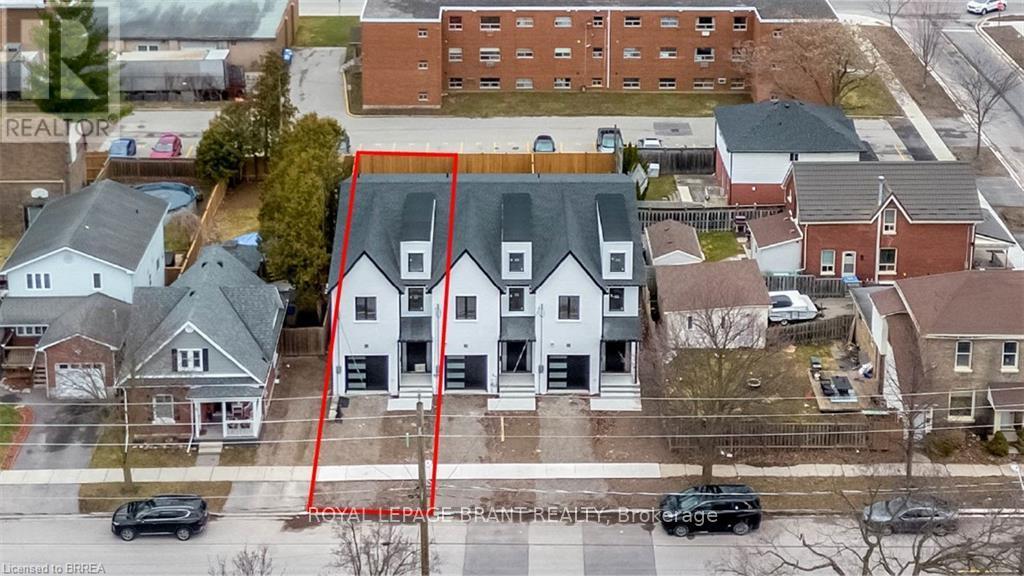 109 WINNIETT STREET, Brantford — photo 3