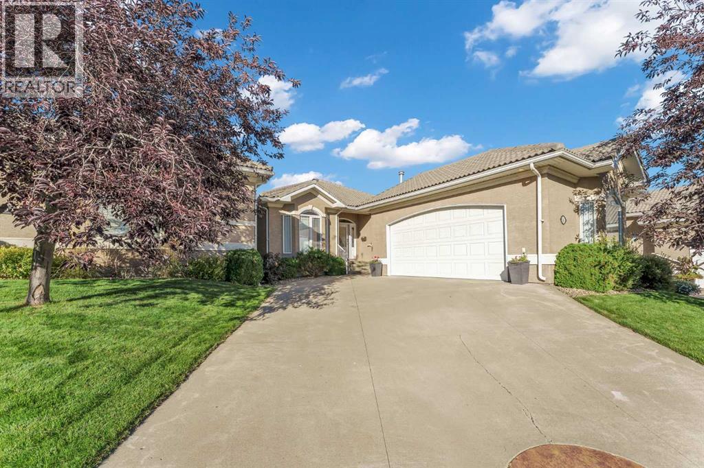 16 River Ridge Court NW, Medicine Hat, Alberta, T1A8V4