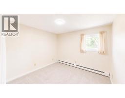 107, 405 Columbia Boulevard W - photo 12