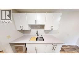 107, 405 Columbia Boulevard W - photo 8