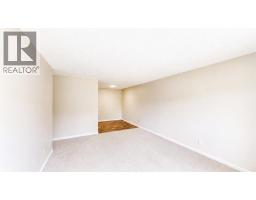 107, 405 Columbia Boulevard W - photo 9