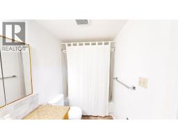 107, 405 Columbia Boulevard W - photo 16