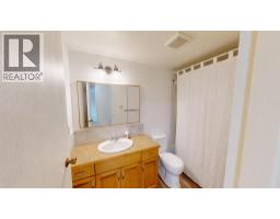 107, 405 Columbia Boulevard W - photo 17