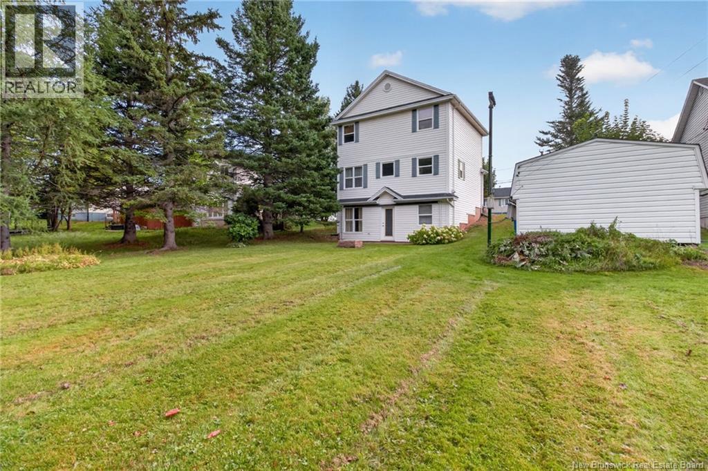 459 Fox Creek Road, Dieppe, New Brunswick, E1A7M8, Dieppe, New Brunswick — photo 3 of 5