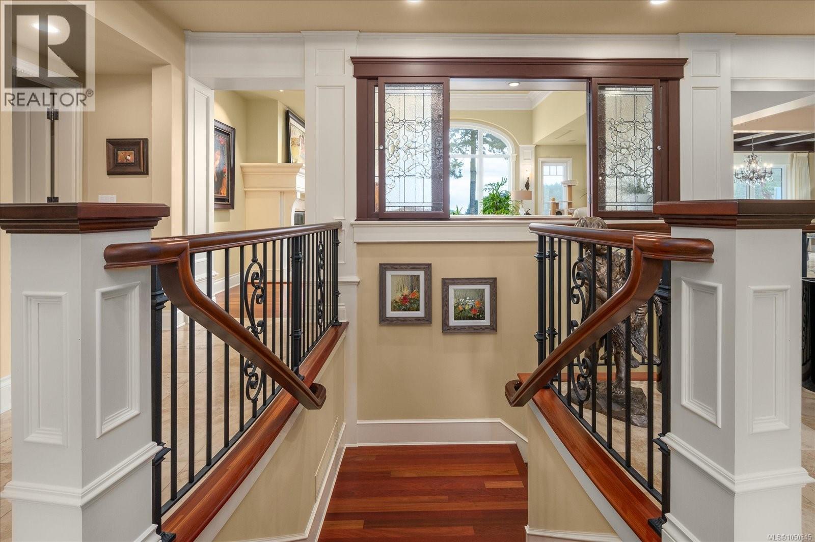 2450 Ainsley Pl - 36