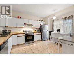 4pc Bathroom - 137 Martinpark Way Ne, Calgary, AB T3J3M8 Photo 9