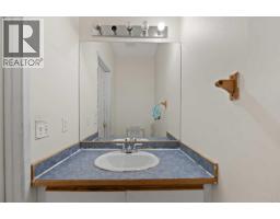 2pc Bathroom - 137 Martinpark Way Ne, Calgary, AB T3J3M8 Photo 8