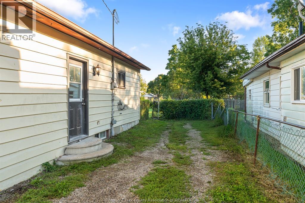 202 SANDYS STREET, Chatham — photo 3