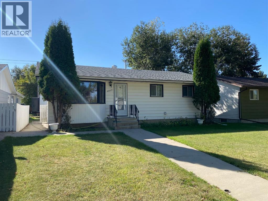 6609 45 Avenue, Camrose, Alberta, T4V2P7