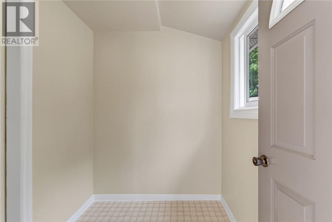 552 Pine Street - 29