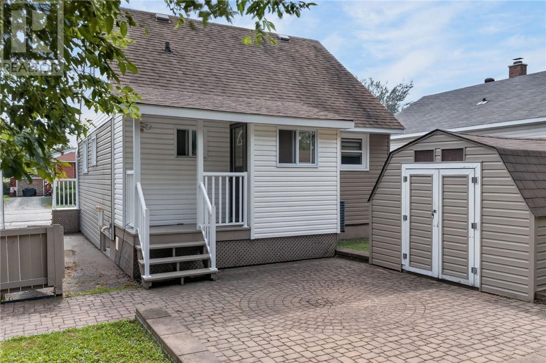 552 Pine Street - 34