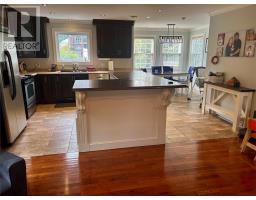 2-4 Conway Crescent thumbnail 34