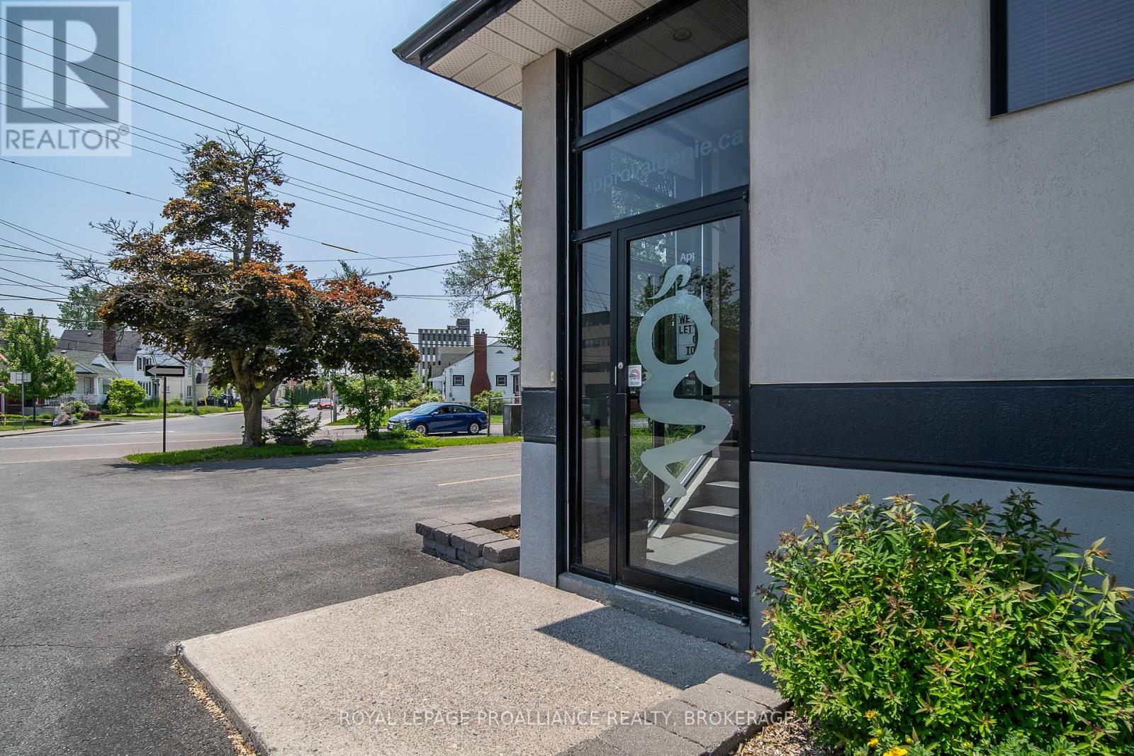 271 CONCESSION STREET, Kingston (East of Sir John A. Blvd) — photo 3