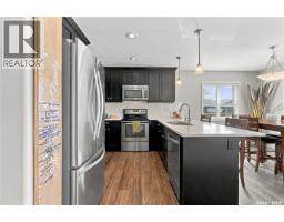 Primary Bedroom - 554 Kolynchuk Crescent, Saskatoon, SK S7T0V9 Photo 6