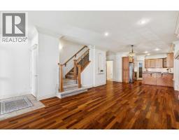 4pc Bathroom - 1, 2413 2 Avenue Nw, Calgary, AB T2N0H5 Photo 9