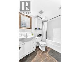 2451 29 Avenue Sw, Calgary, AB T2T1P1 Photo 34