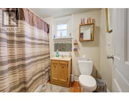 Bathroom - 18 William Lane, Woodstock, ON N4S6L4 Photo 11