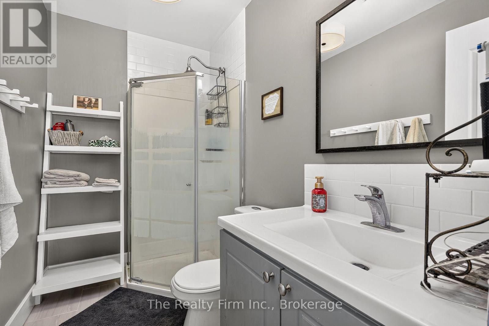 35 BEECH BOULEVARD - Image 14