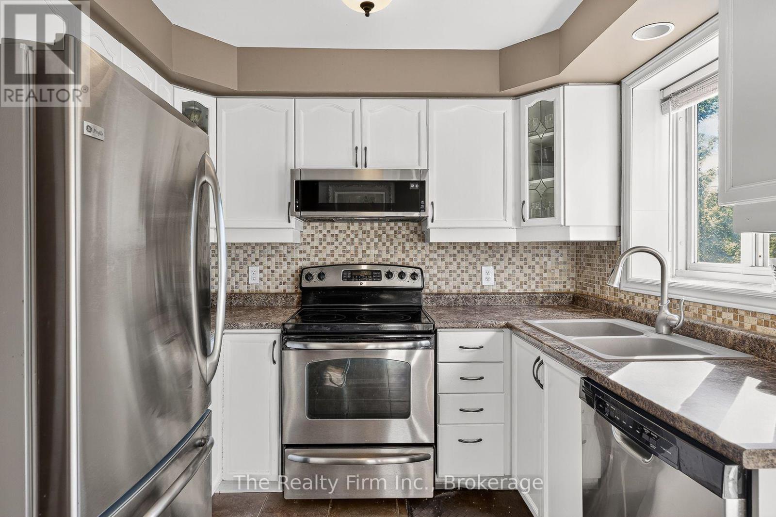 35 BEECH BOULEVARD, Tillsonburg — photo 9