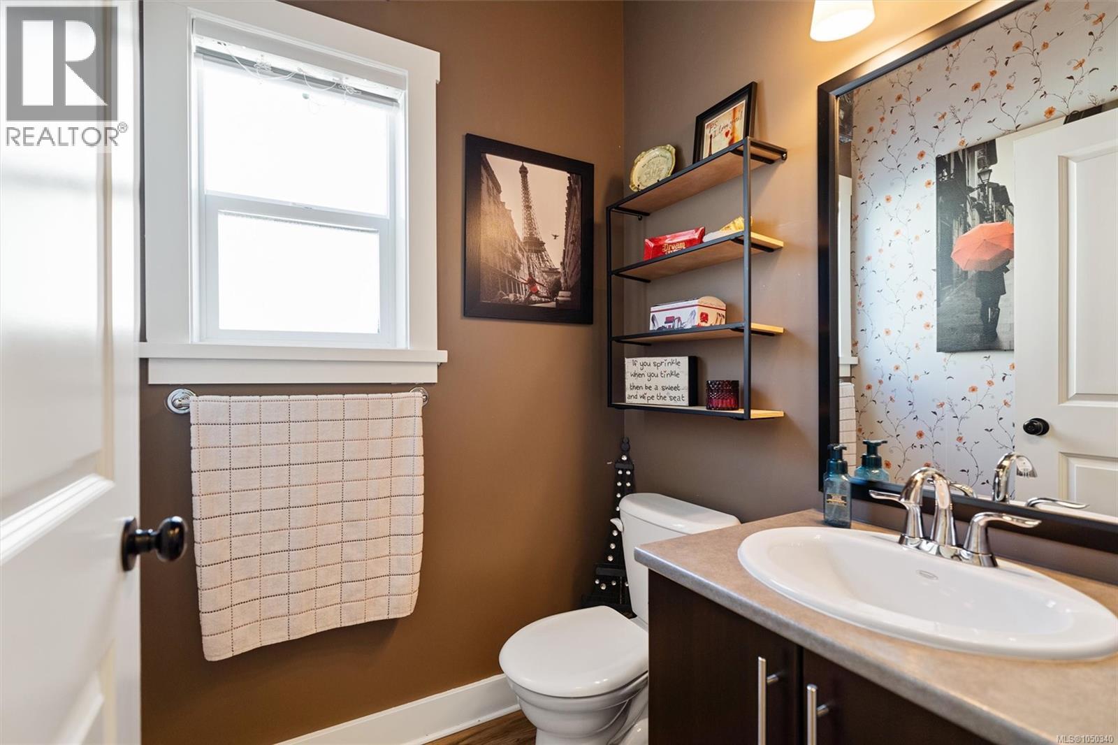 1221 Freshwater Cres - 19