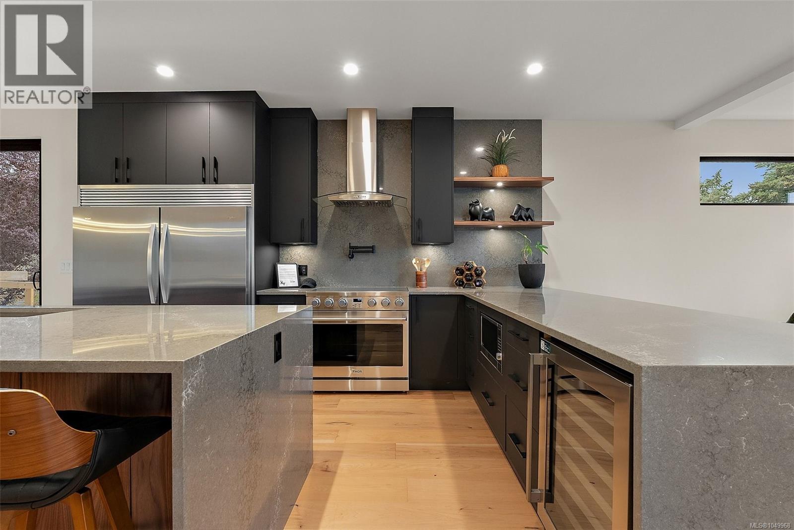 #1 2215 Greenlands Rd - 13