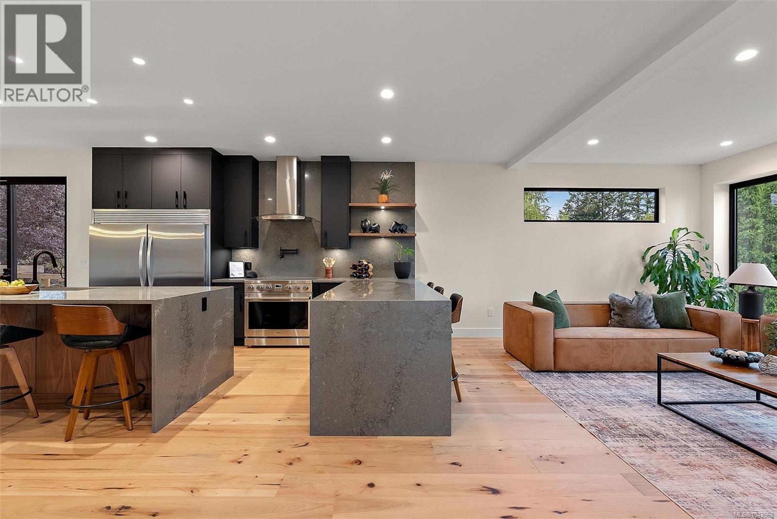 1 2215 Greenlands Road, Saanich