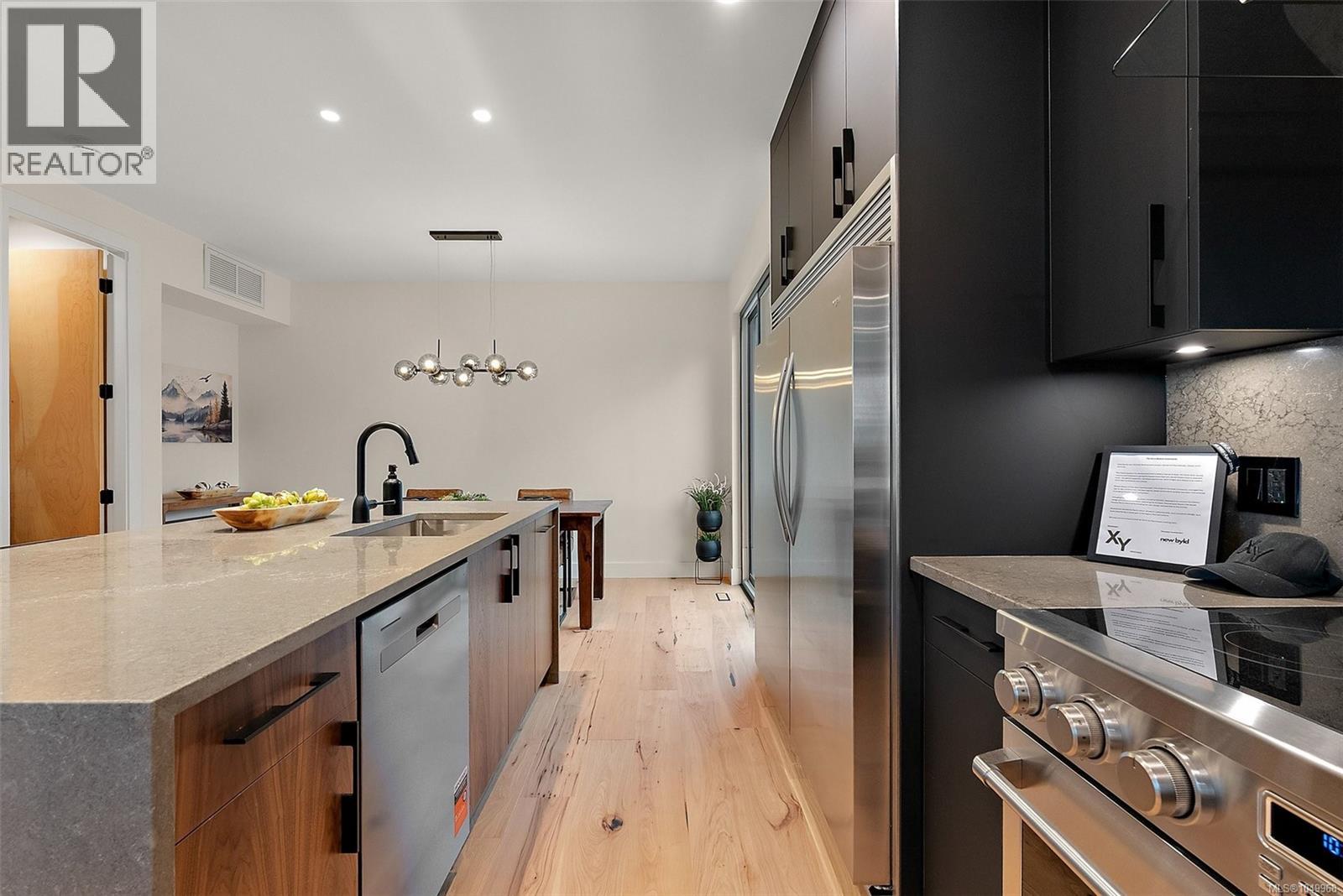 1 2215 Greenlands Road, Saanich